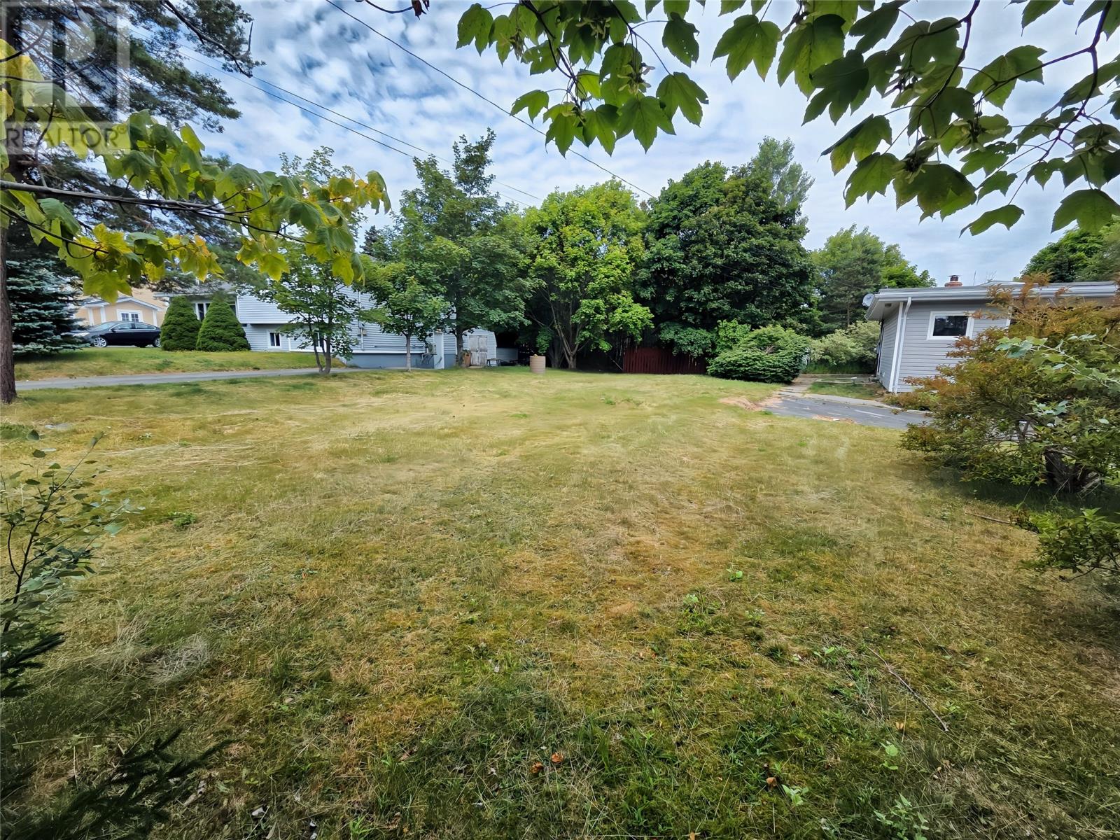 10 Hillview Avenue Property Photo 4