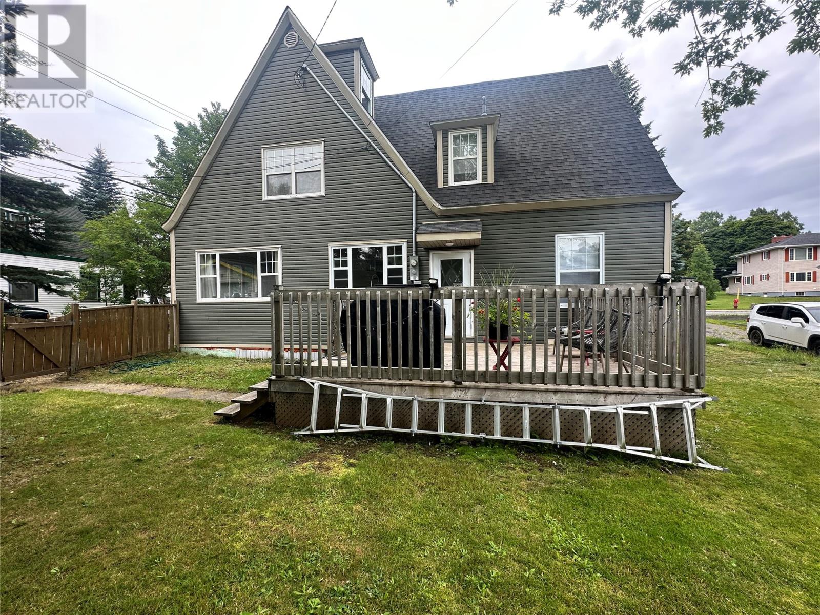 6 Hill Road Property Photo 4