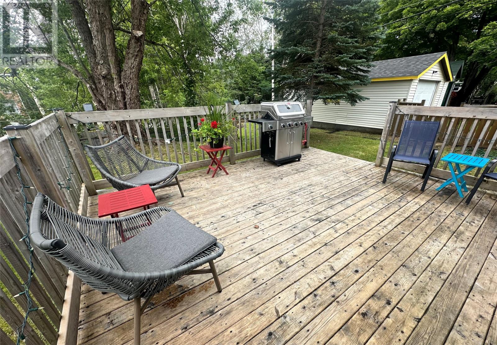 6 Hill Road Property Photo 8
