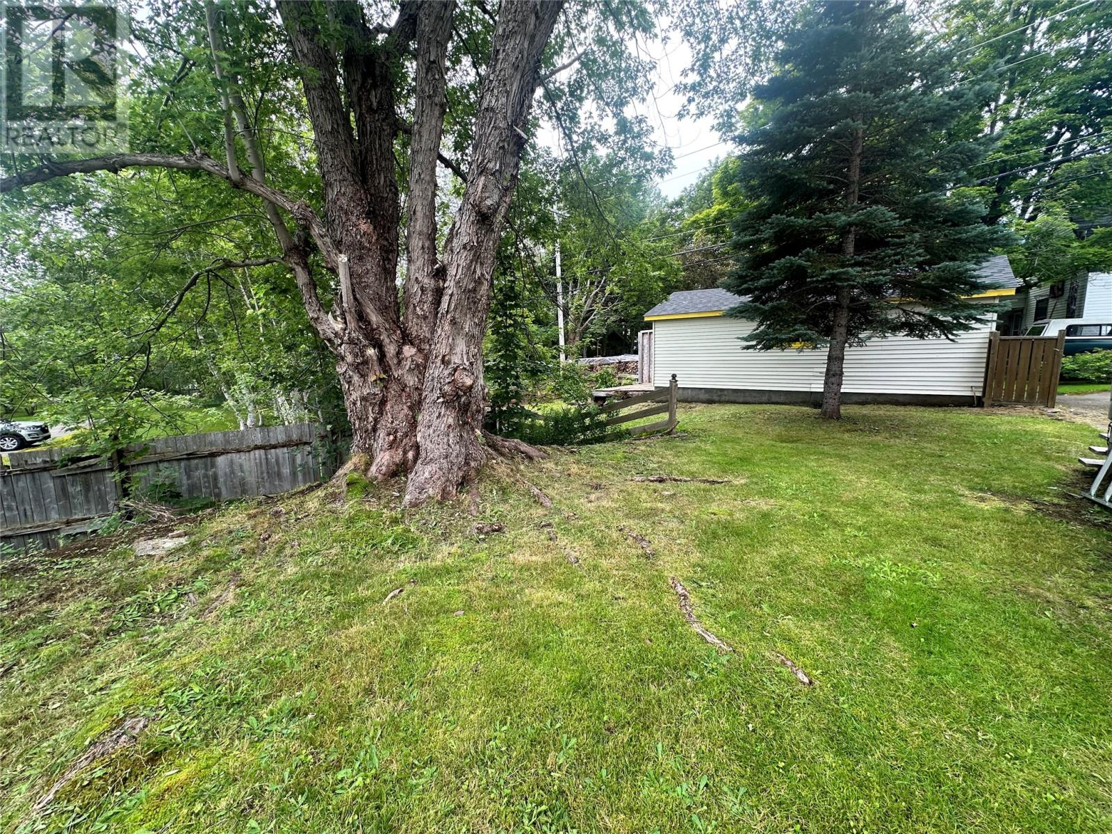 6 Hill Road Property Photo 15