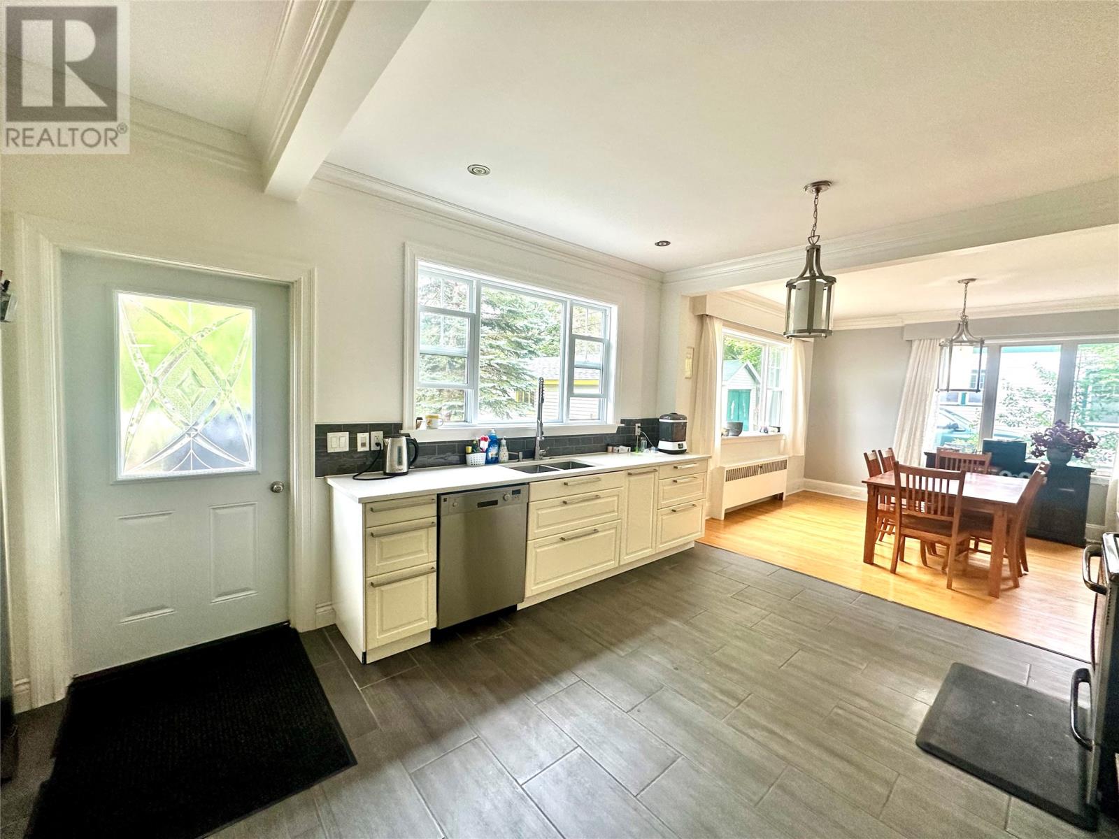 6 Hill Road Property Photo 19
