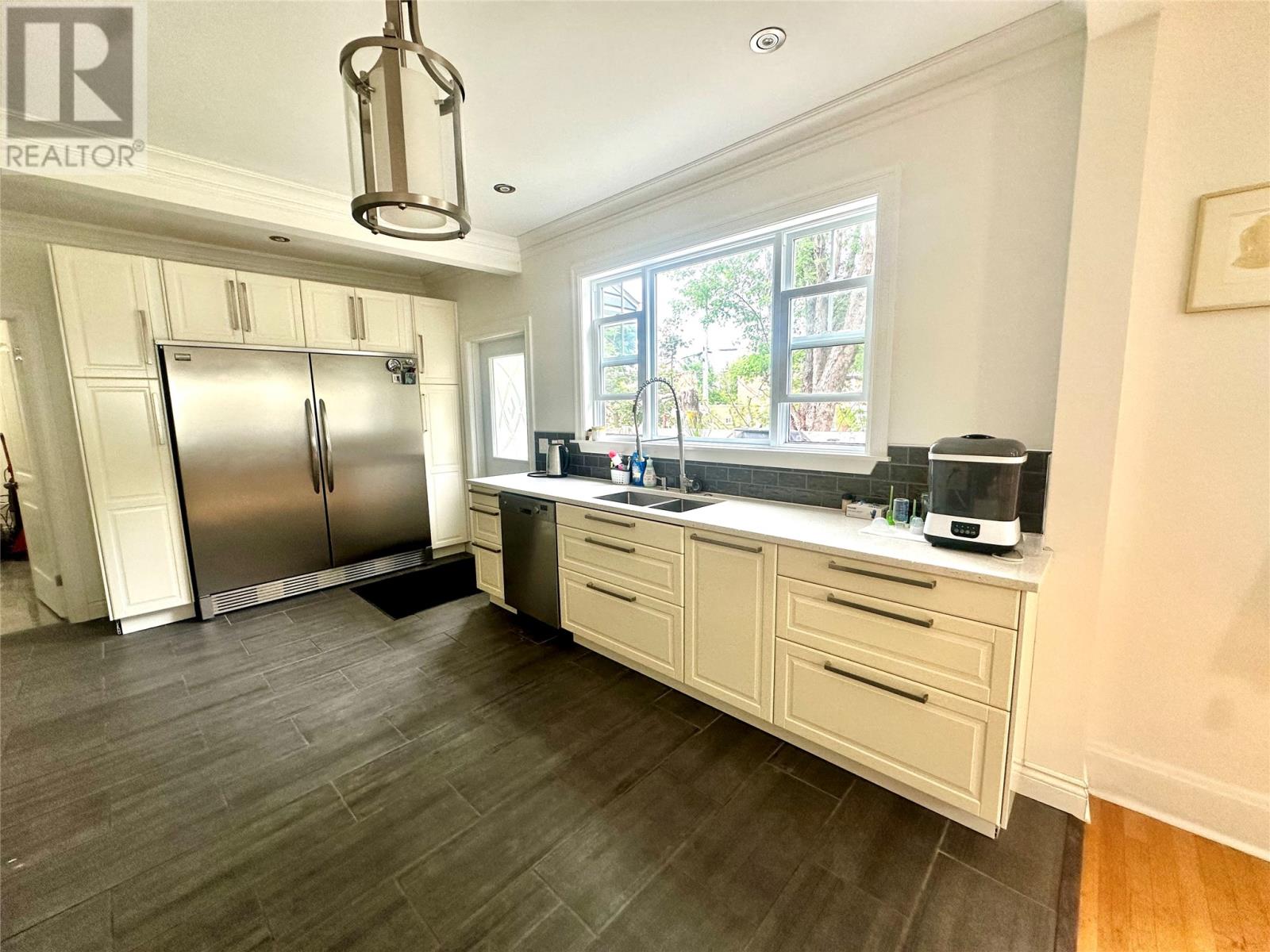 6 Hill Road Property Photo 21