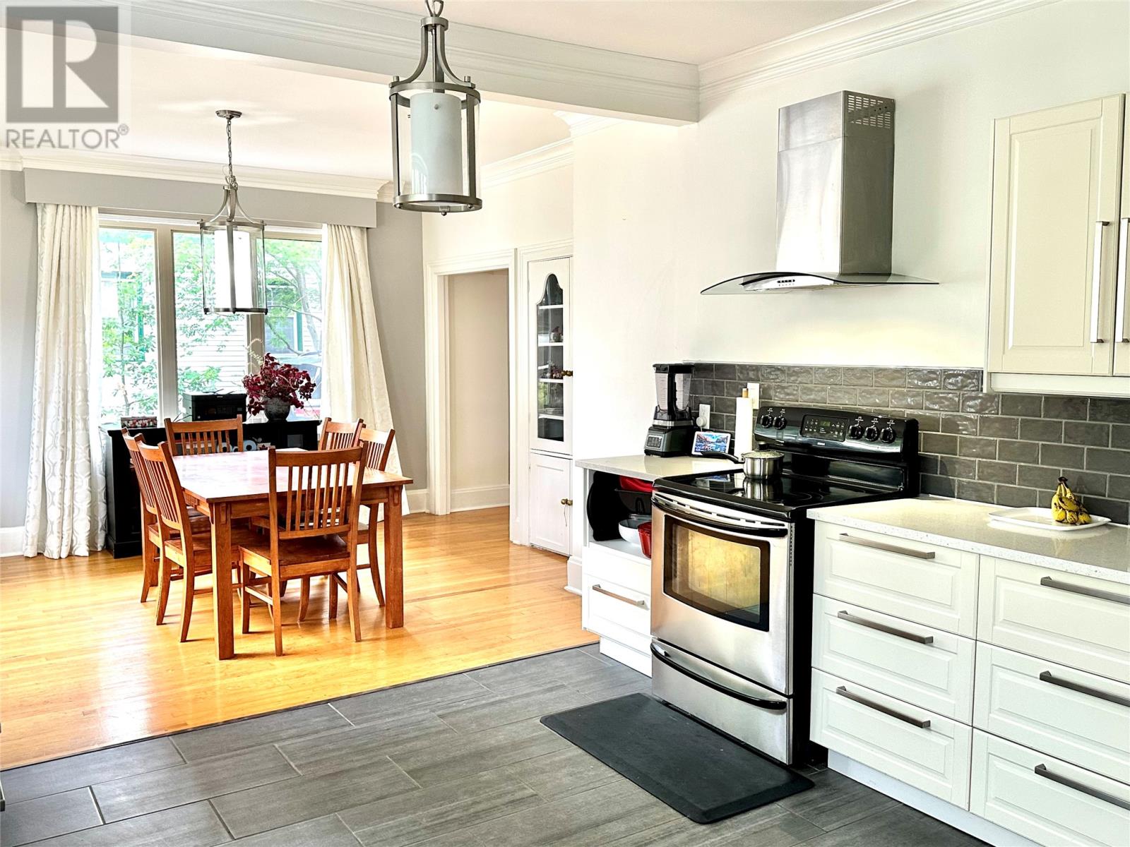 6 Hill Road Property Photo 22