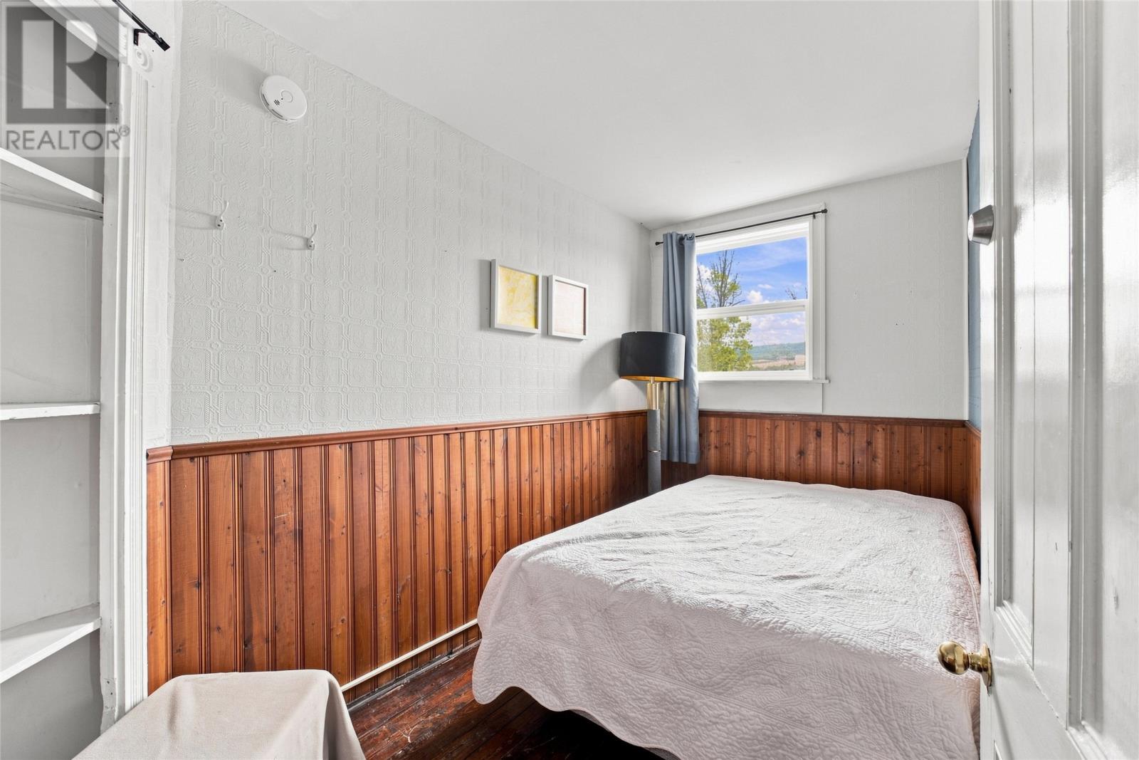 99 Cabot Street Property Photo 17