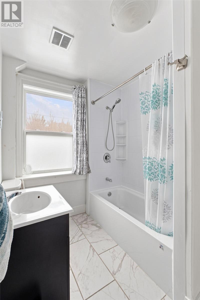 99 Cabot Street Property Photo 18