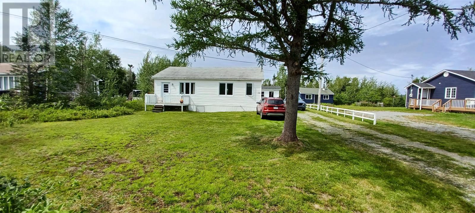 28 Riverside Road W Property Photo 1