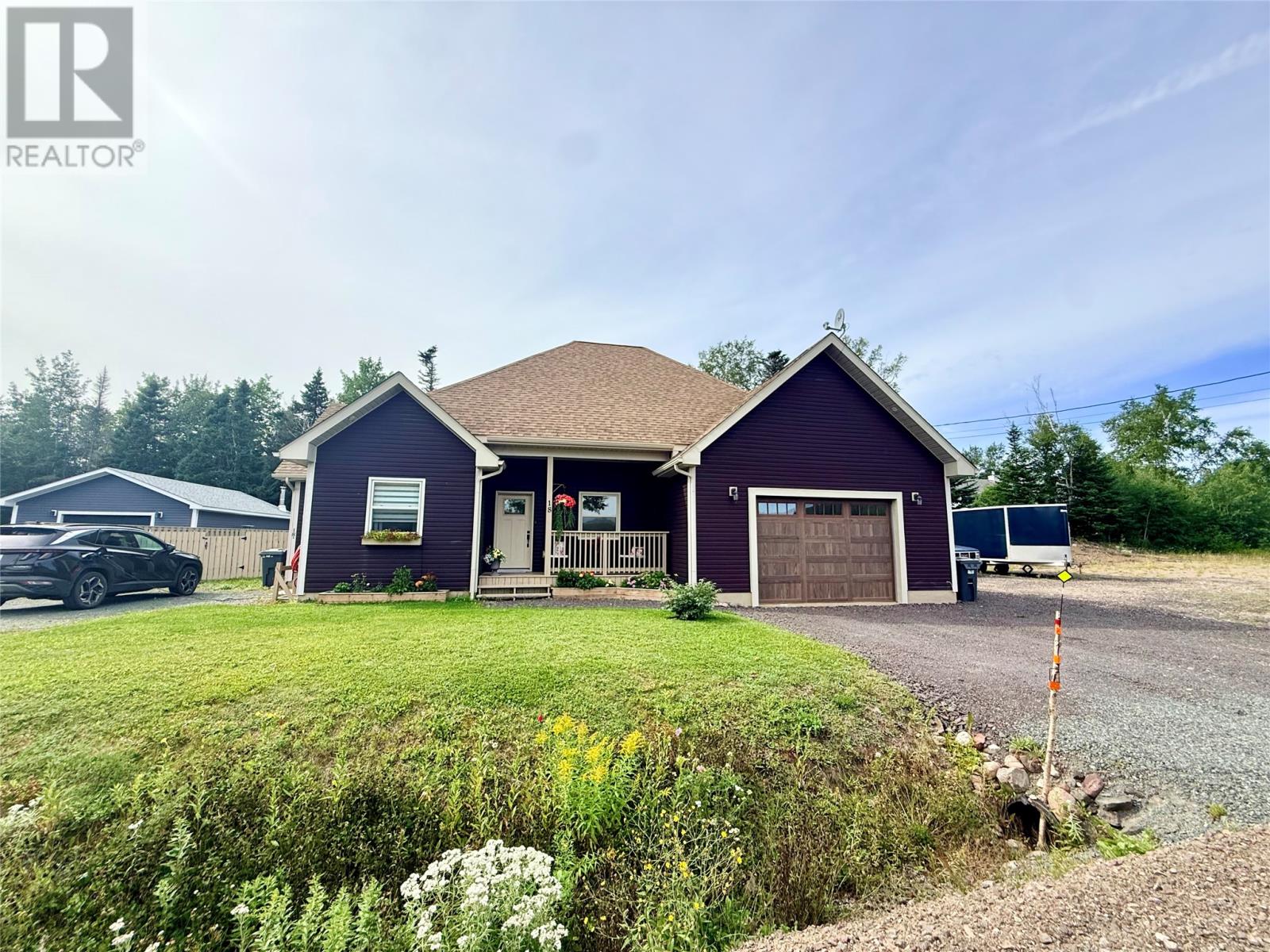 18 Evergreen Crescent Property Photo 2