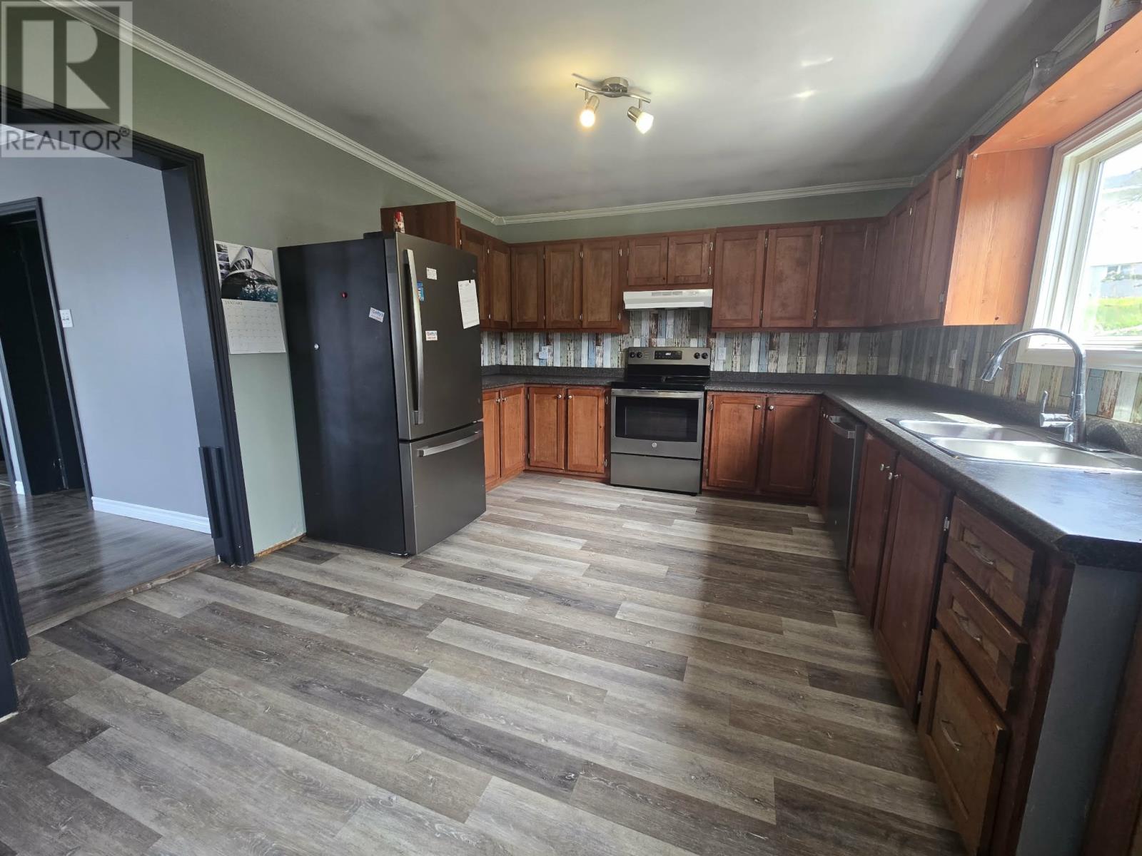 3 Rosedale Avenue Property Photo 3