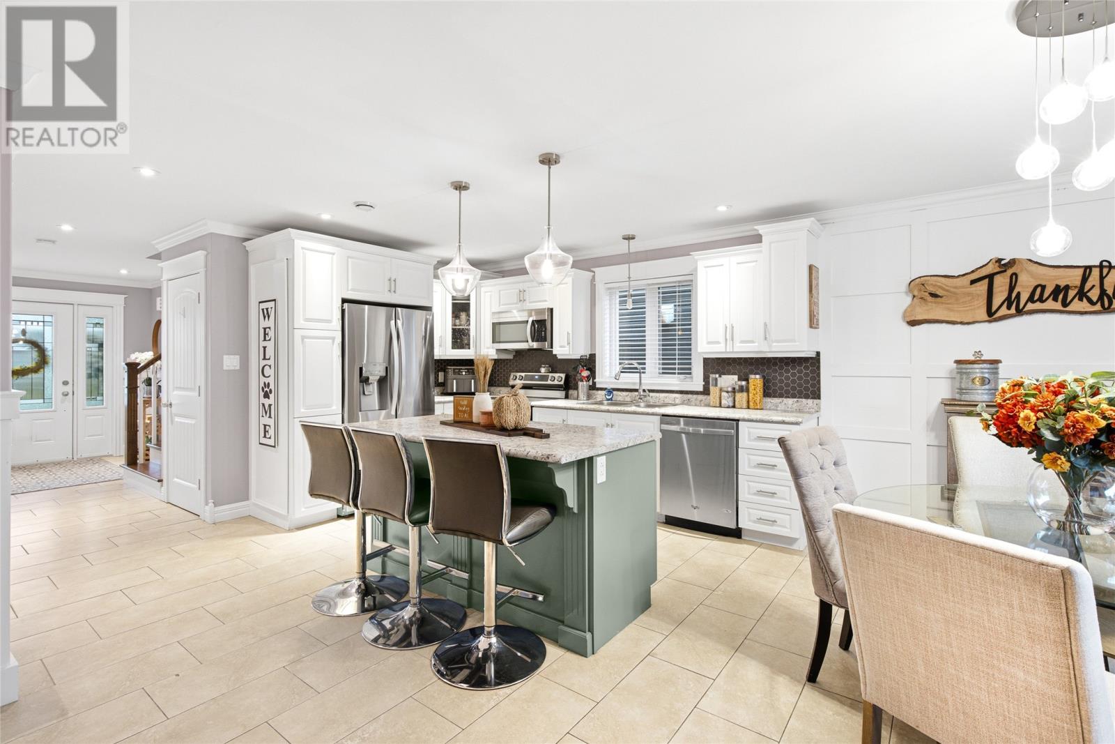 15 Aldergrove Place Property Photo 5