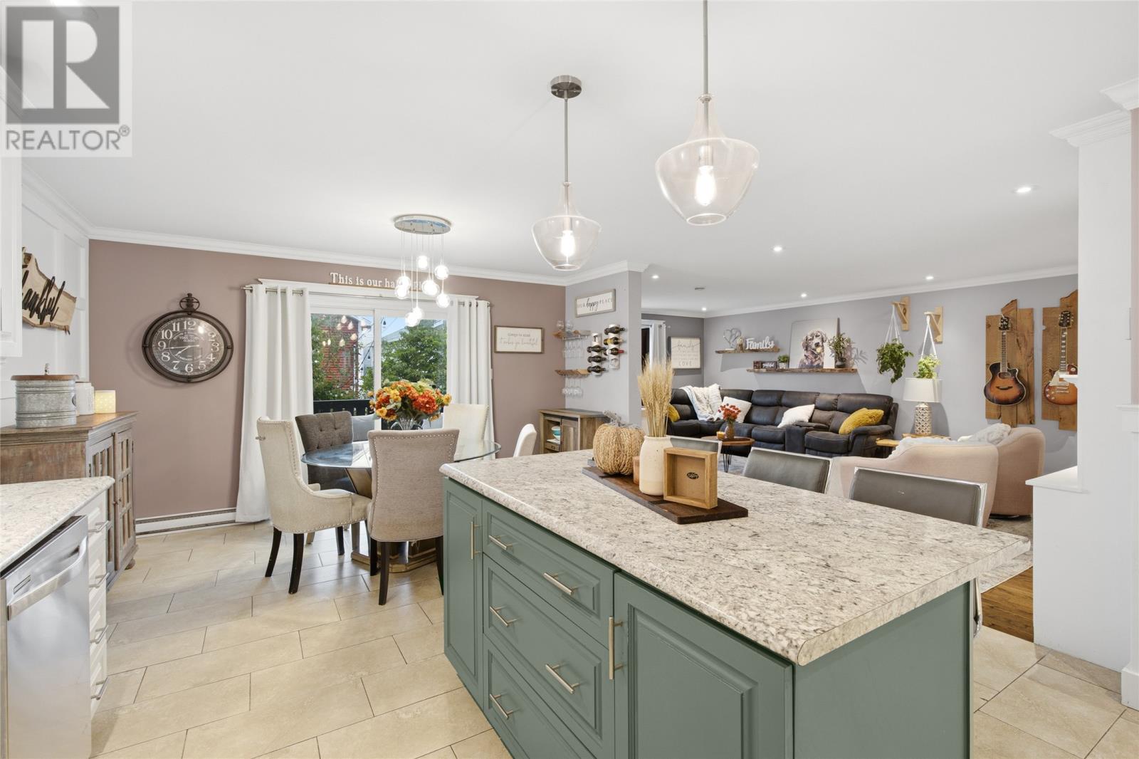15 Aldergrove Place Property Photo 7