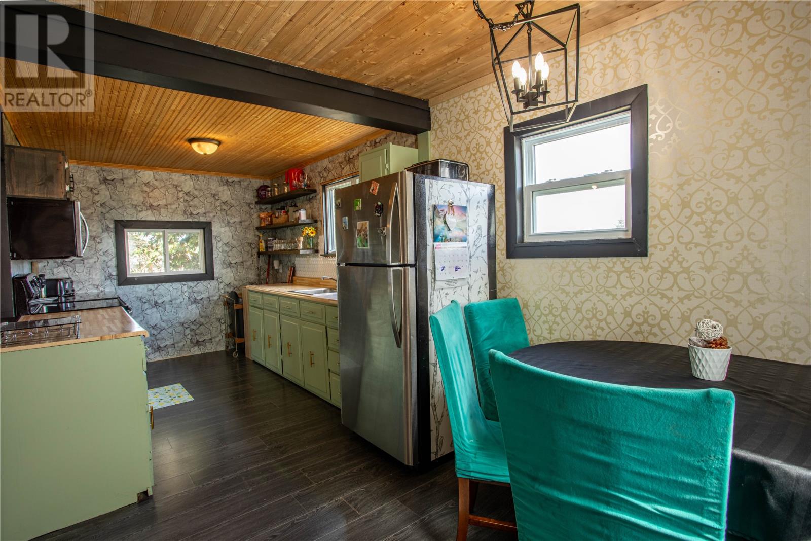22 Irving Drive Property Photo 6
