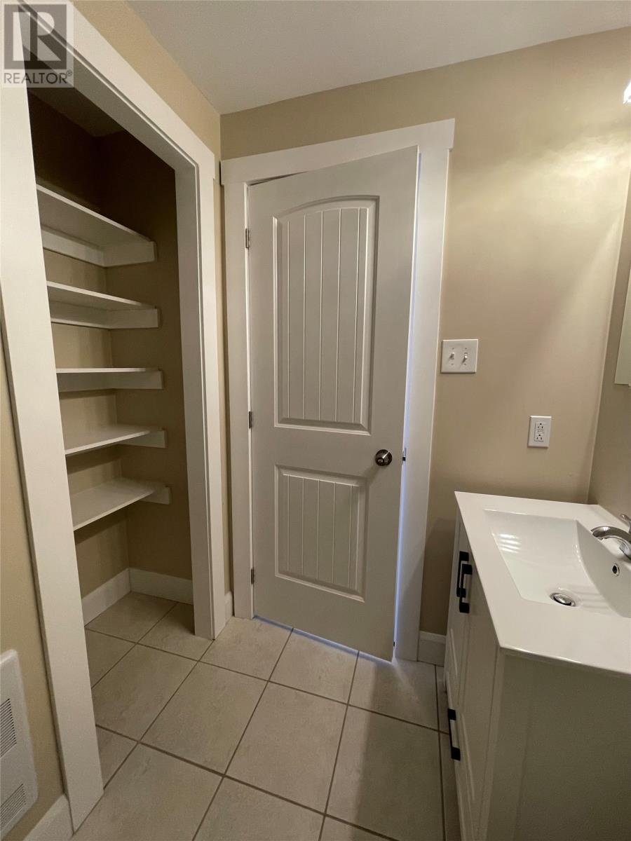 4 Bay Street Property Photo 20