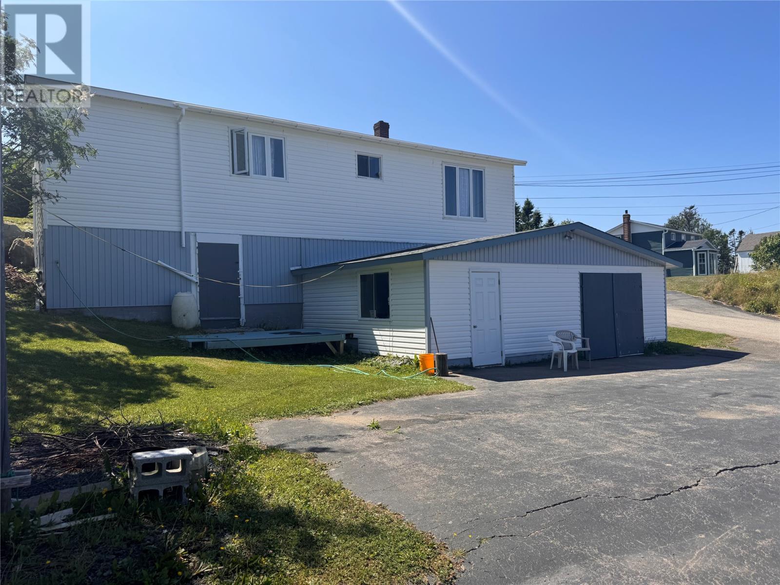 22 Hillview Drive Property Photo 1