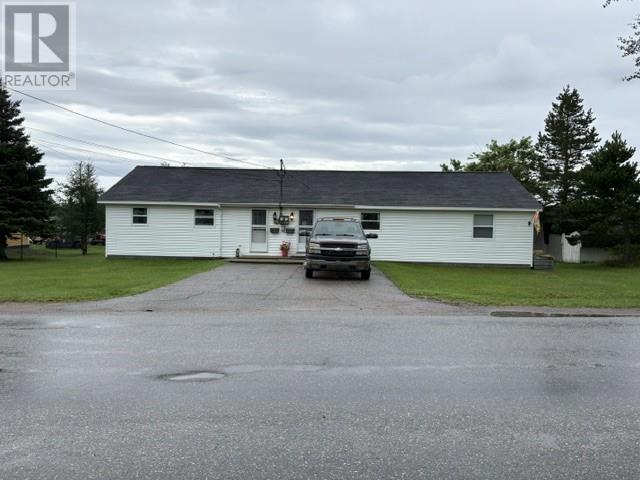 42 Hillview Avenue