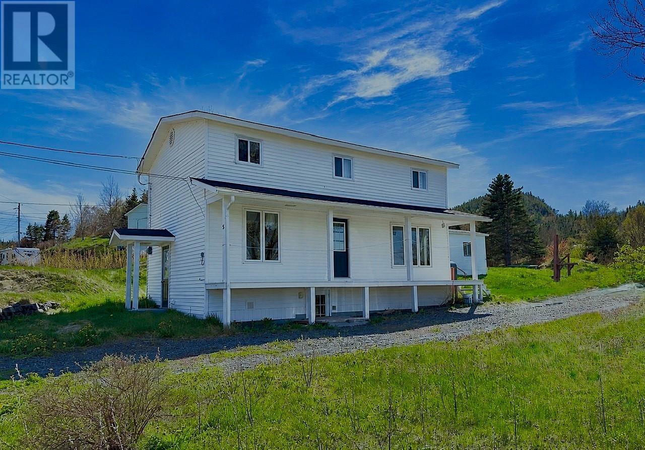 5 Whalen's Way Property Photo 2