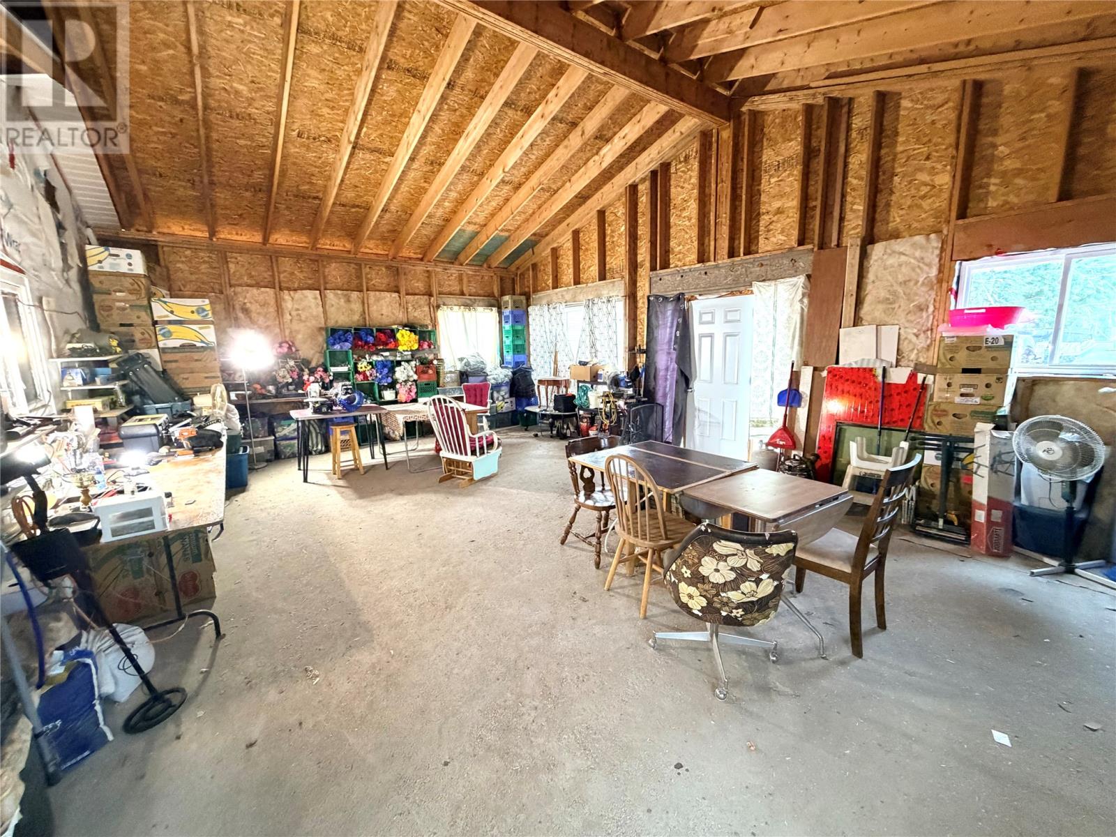 2048 Red Cliff Road Property Photo 22