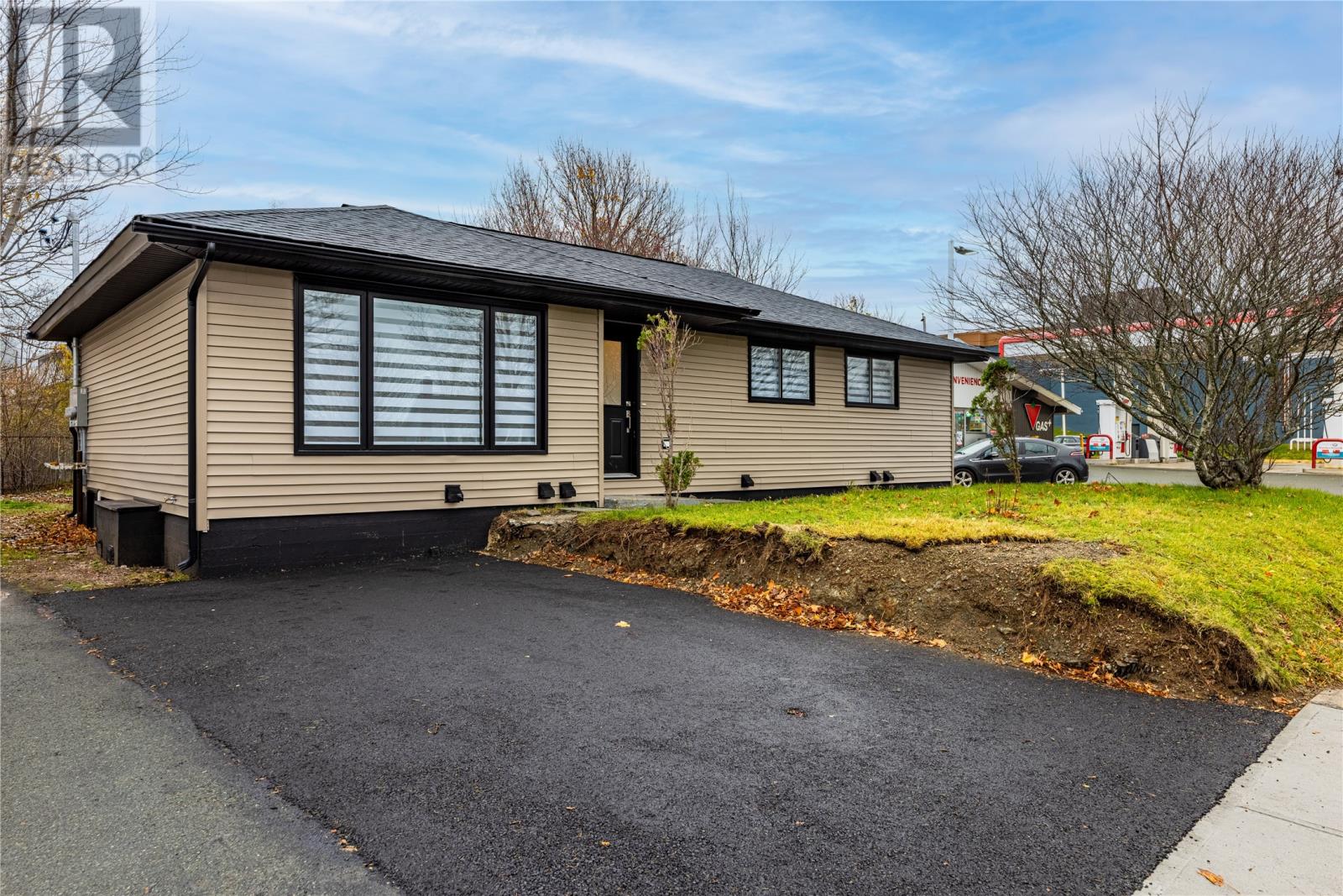 50 Torbay Road Property Photo 3