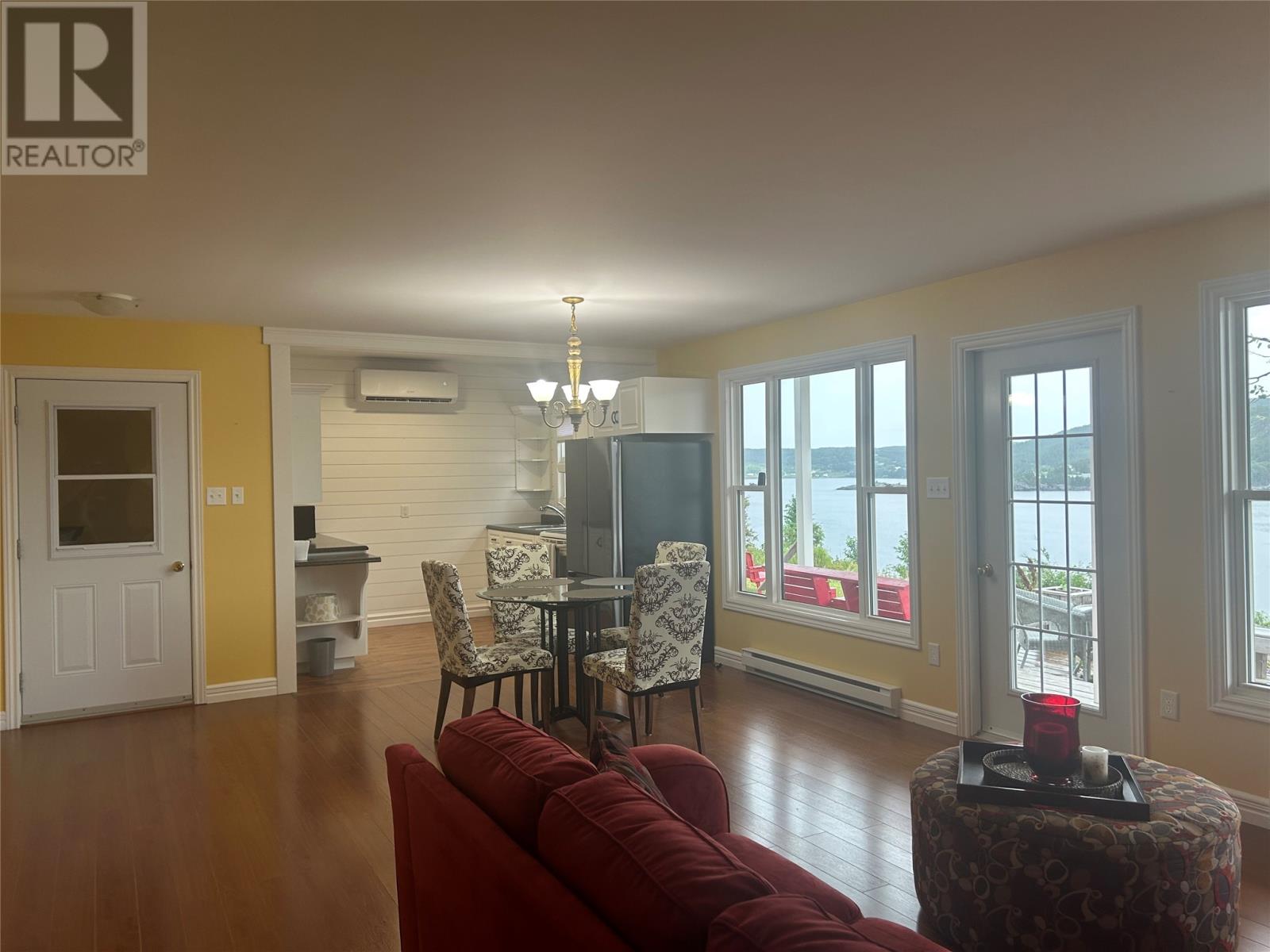 56 Top Road Property Photo 9