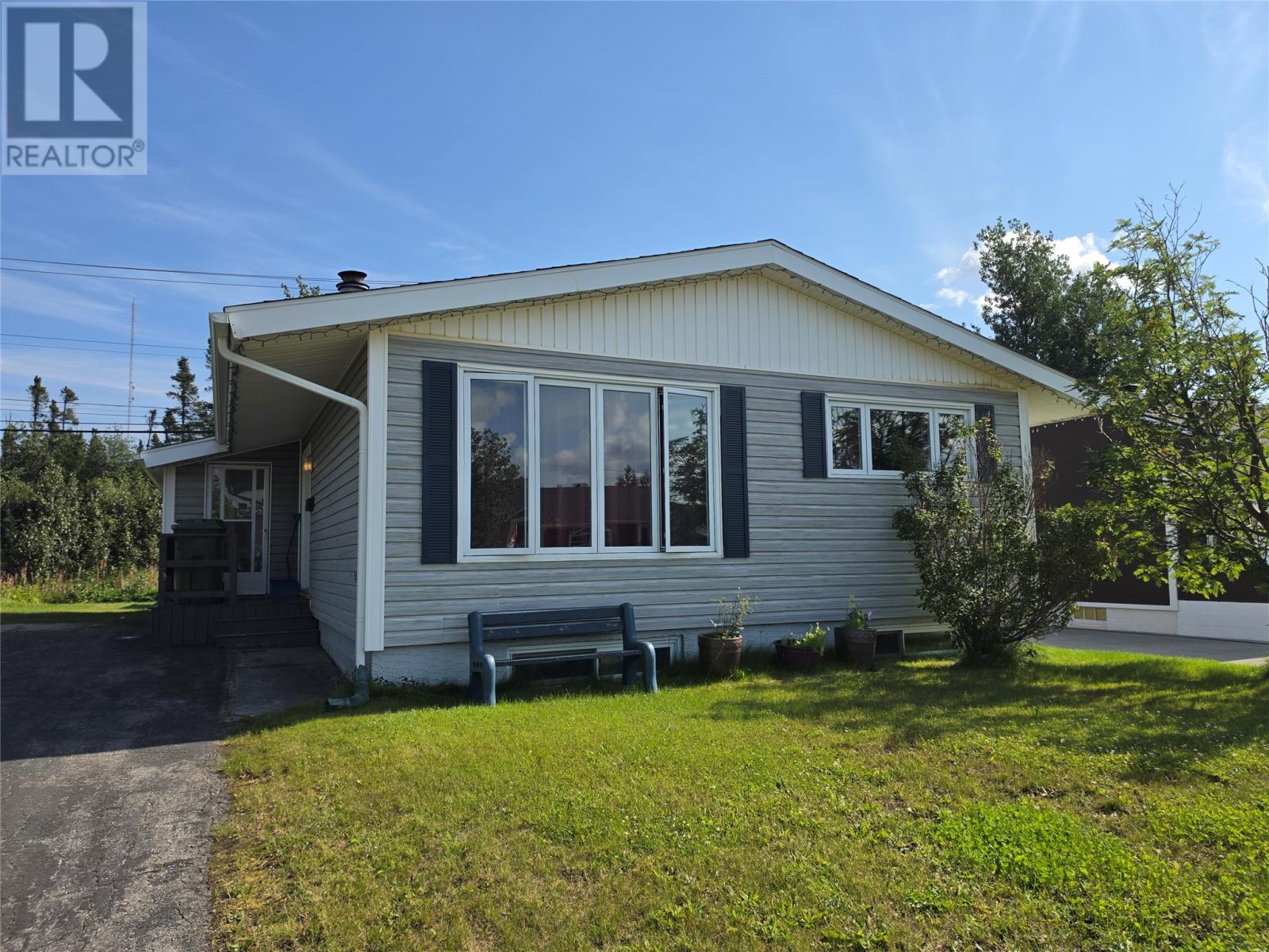 415 Vanier Avenue