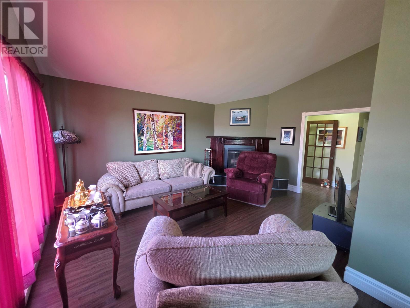 415 Vanier Avenue Property Photo 6