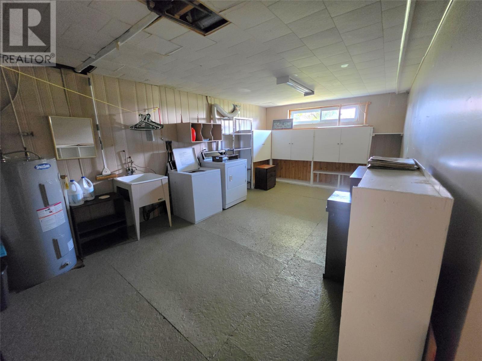 415 Vanier Avenue Property Photo 16