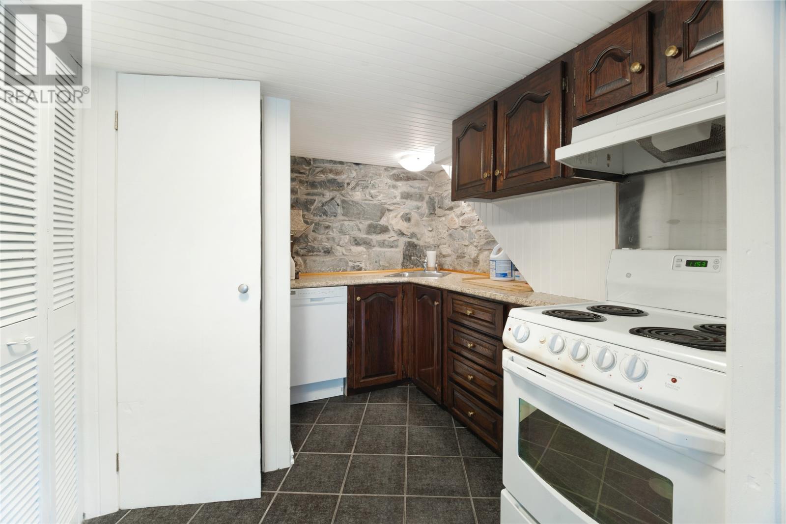 110 Pleasant Street Property Photo 31