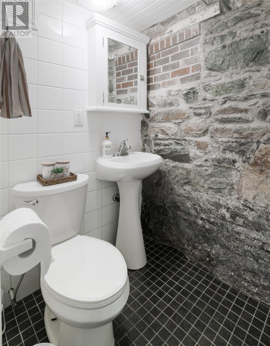 110 Pleasant Street Property Photo 33