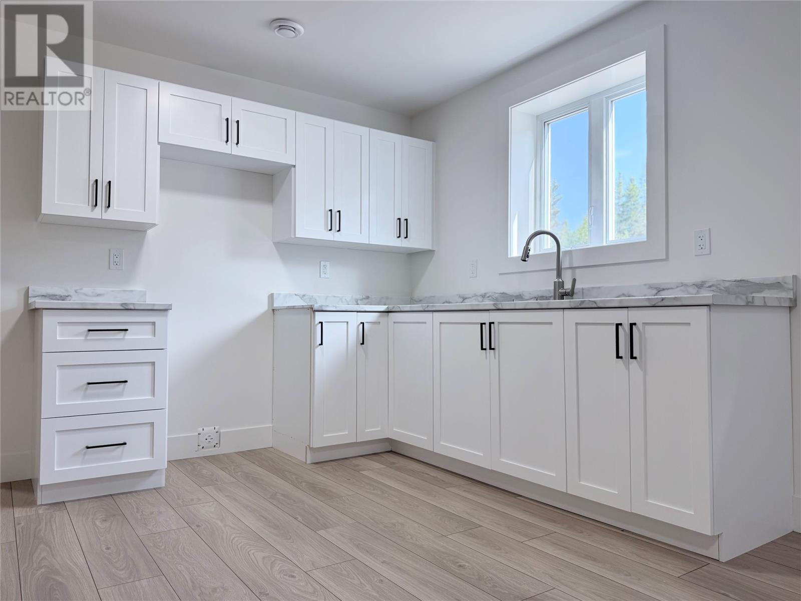 57 Pike Street Property Photo 14