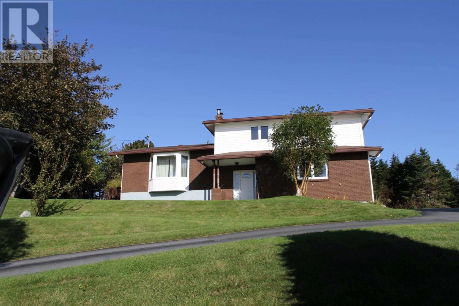 1 Howlett's Avenue