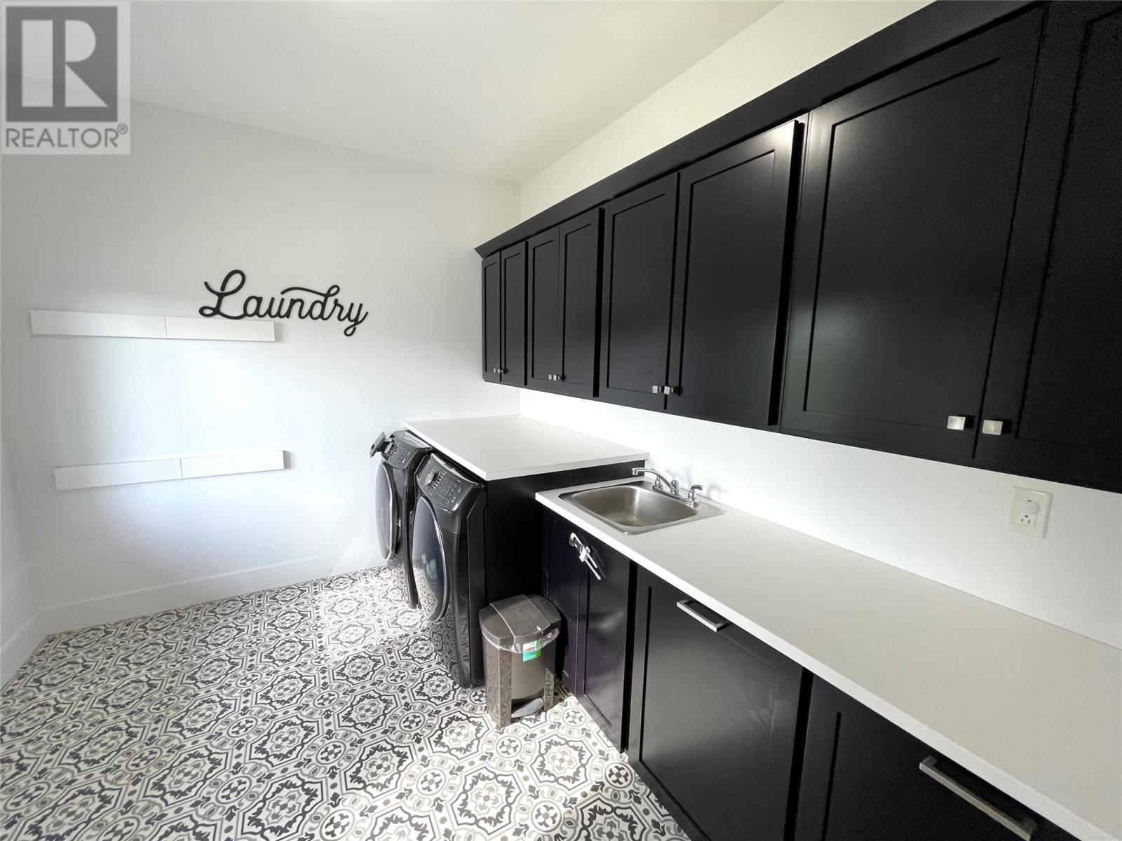 28 Ivanys Road Property Photo 24