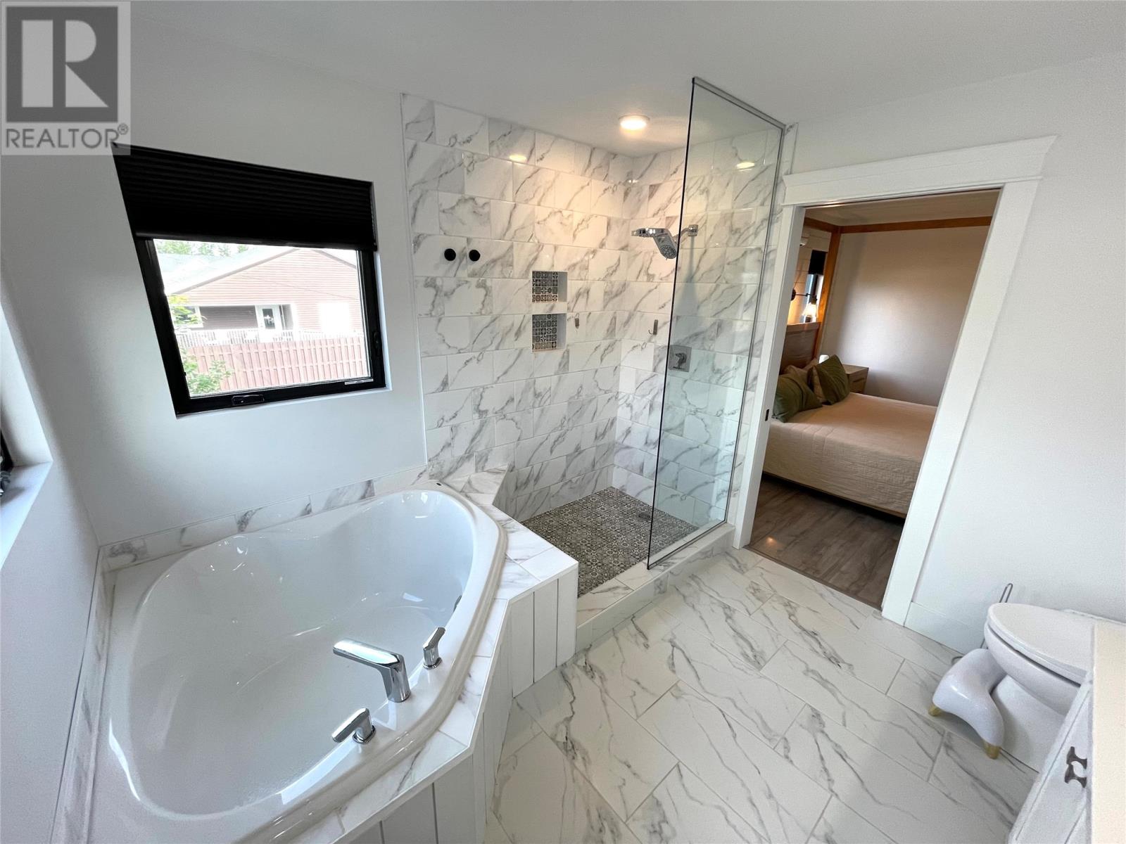 28 Ivanys Road Property Photo 31