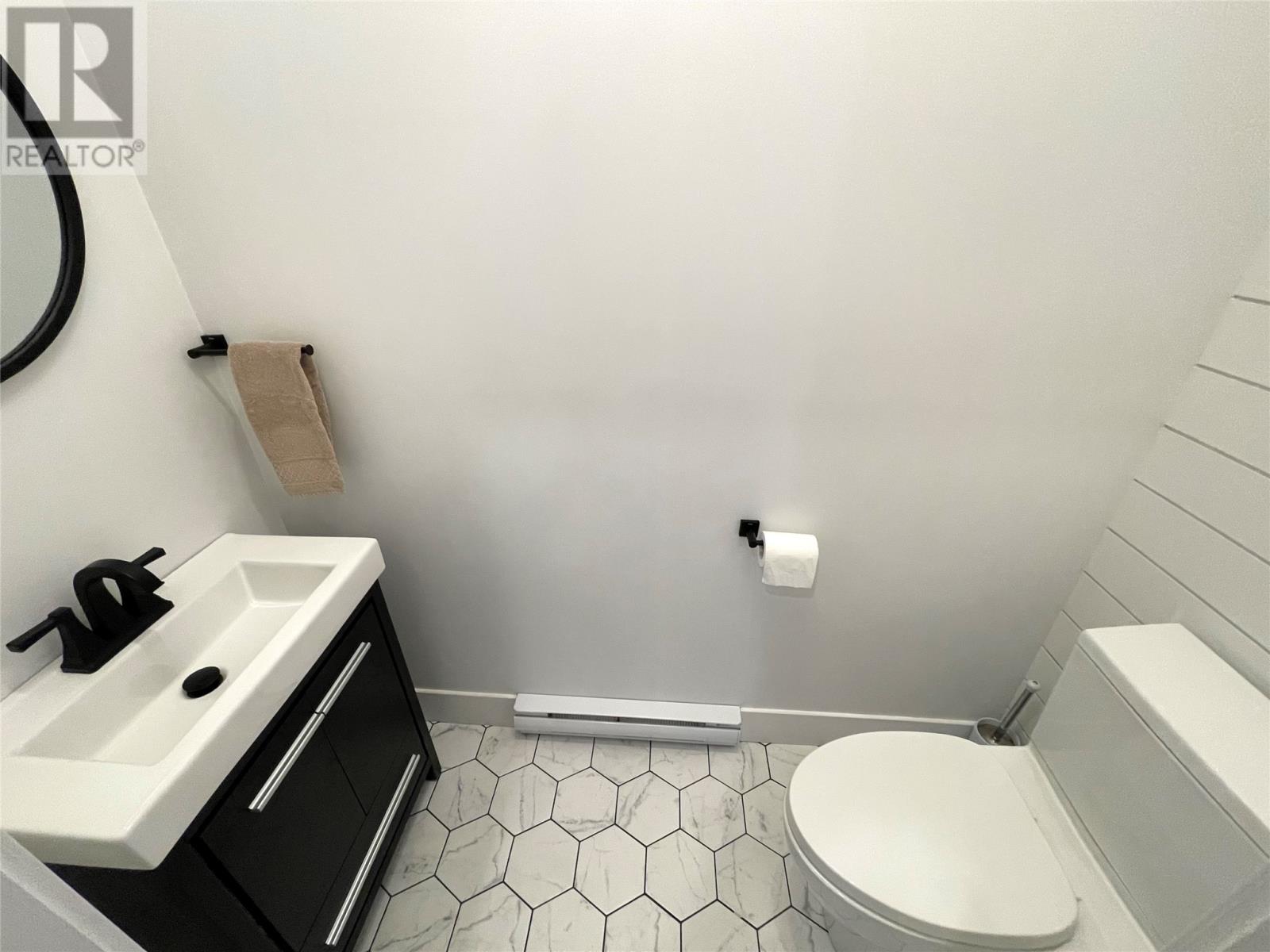 28 Ivanys Road Property Photo 45
