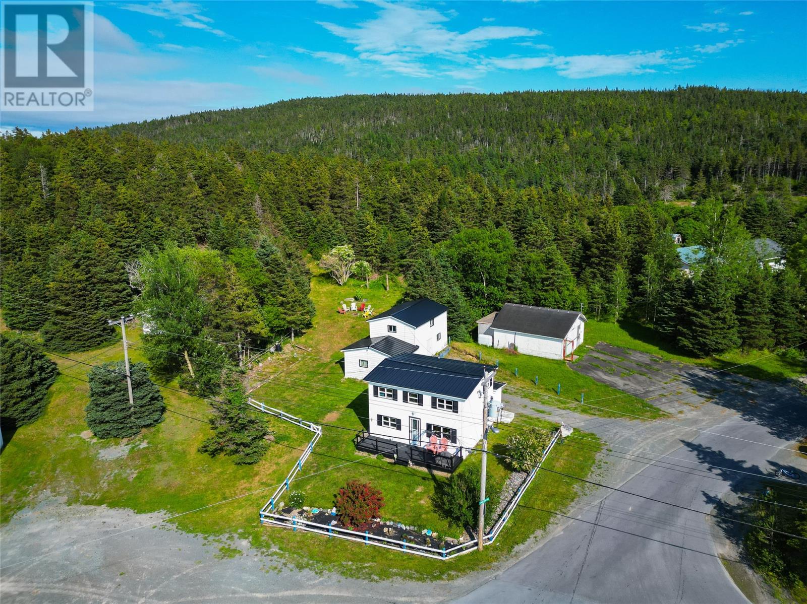 142 Harbour Drive Property Photo 1
