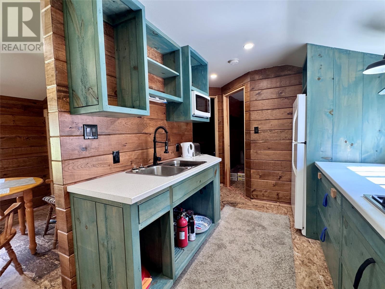 9 Midway Cabins Road Property Photo 10