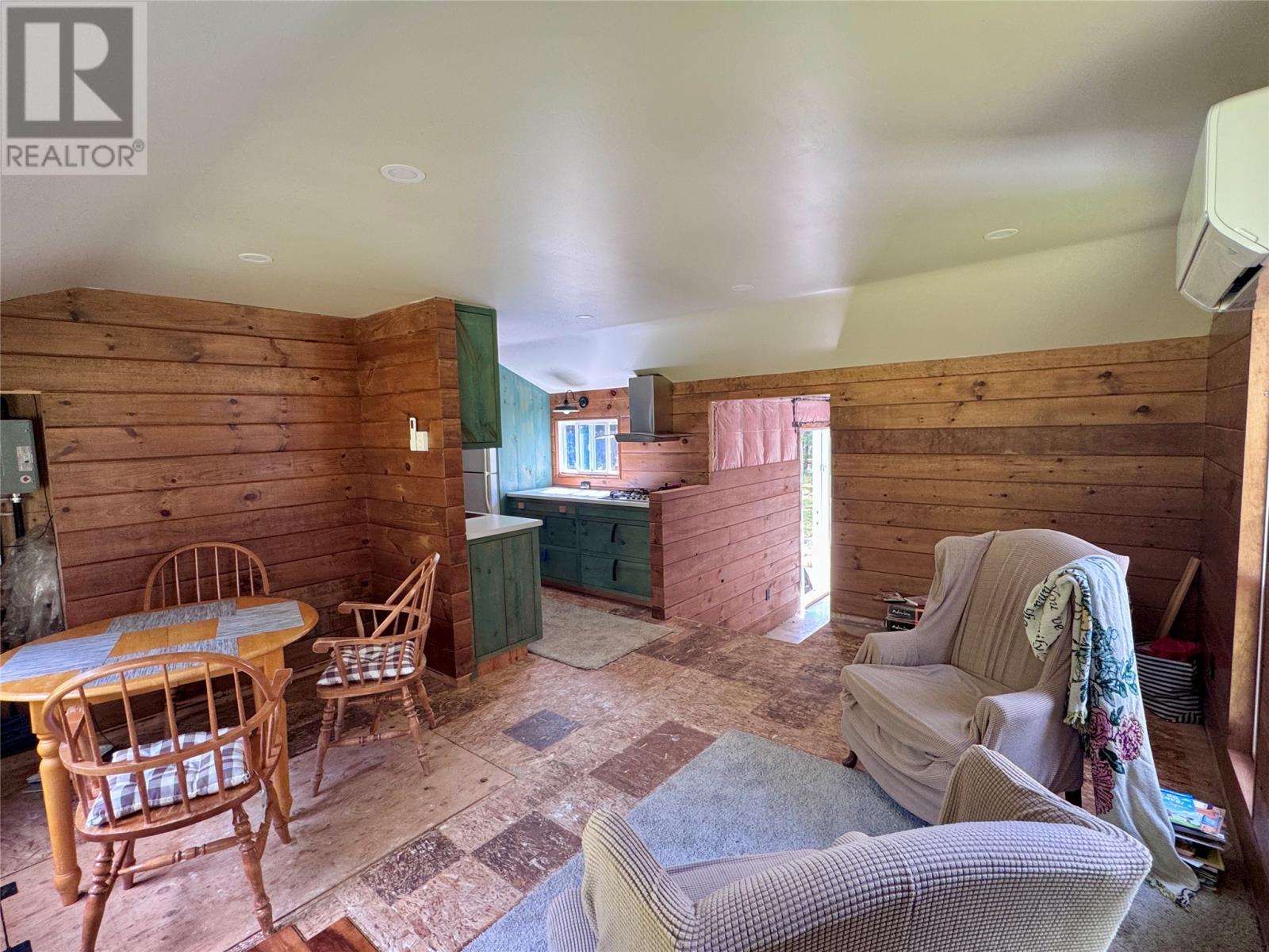 9 Midway Cabins Road Property Photo 11