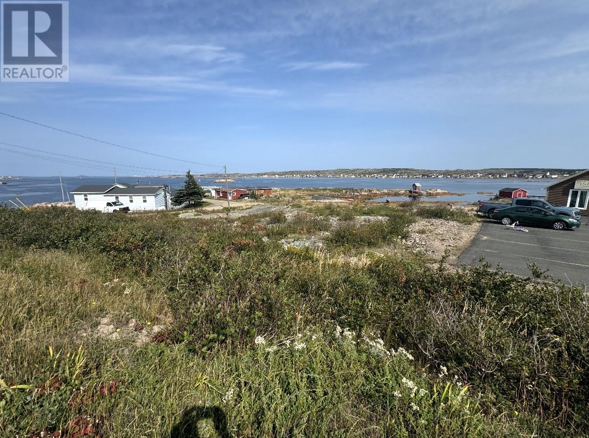 102 Main Road Property Photo 1