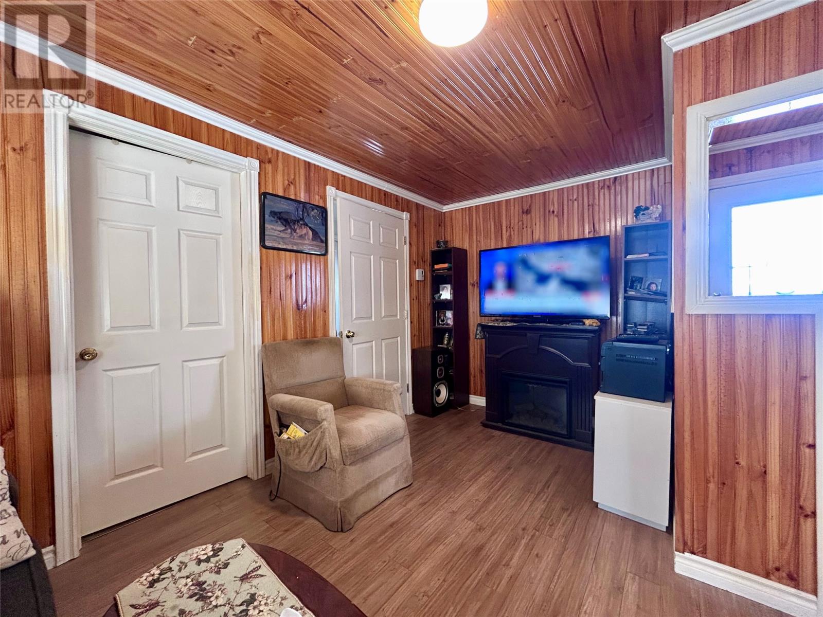 1b Country Road Property Photo 4