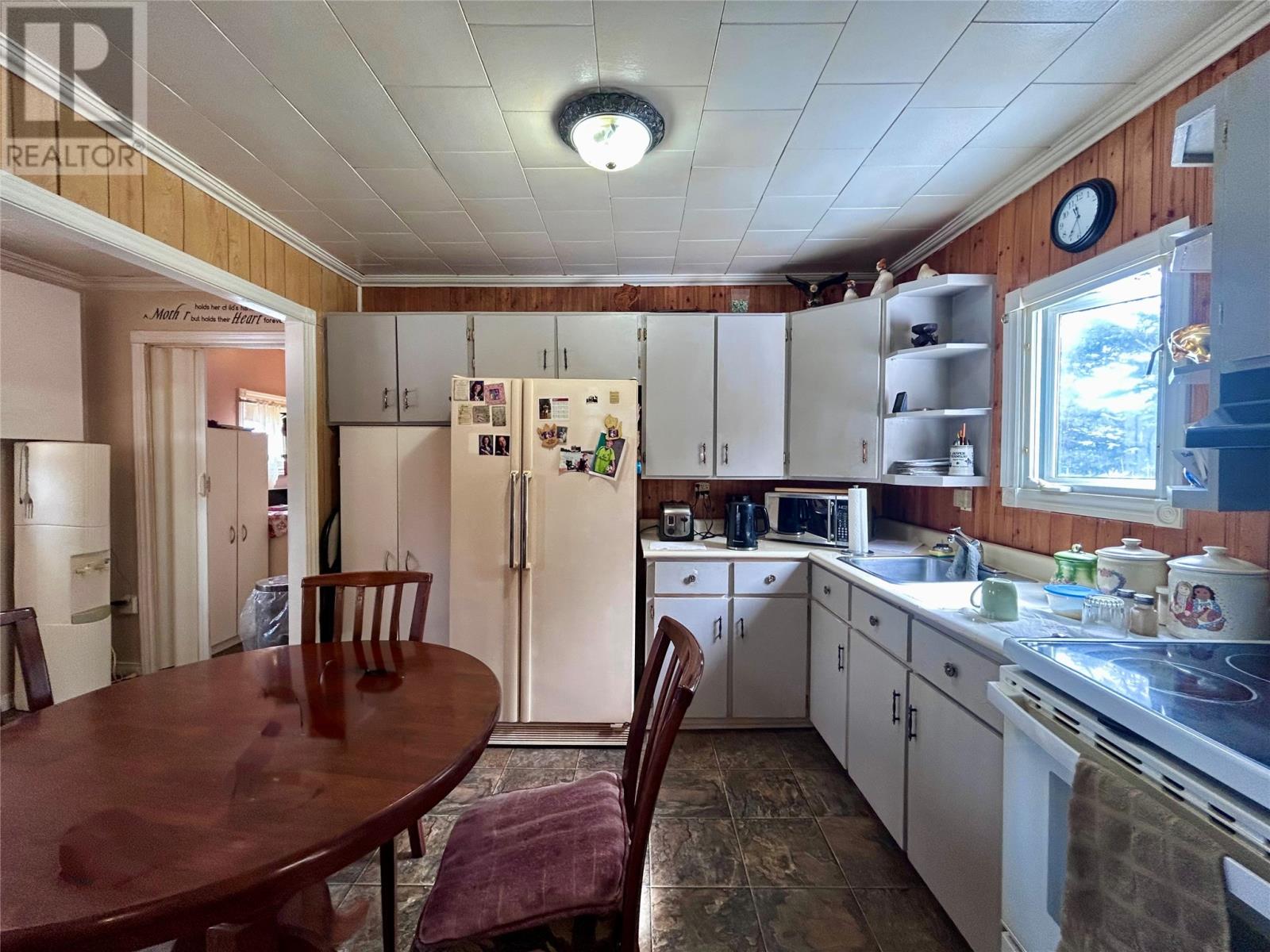 1b Country Road Property Photo 6