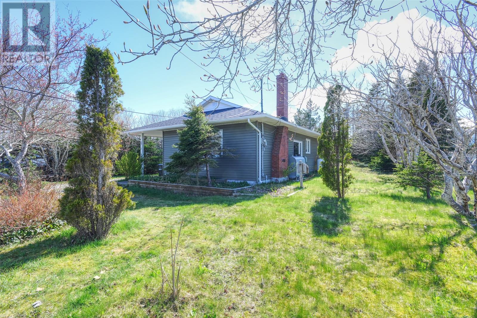 85 Airport Road Property Photo 3