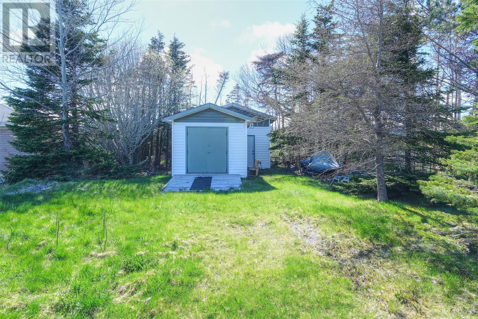 85 Airport Road Property Photo 4
