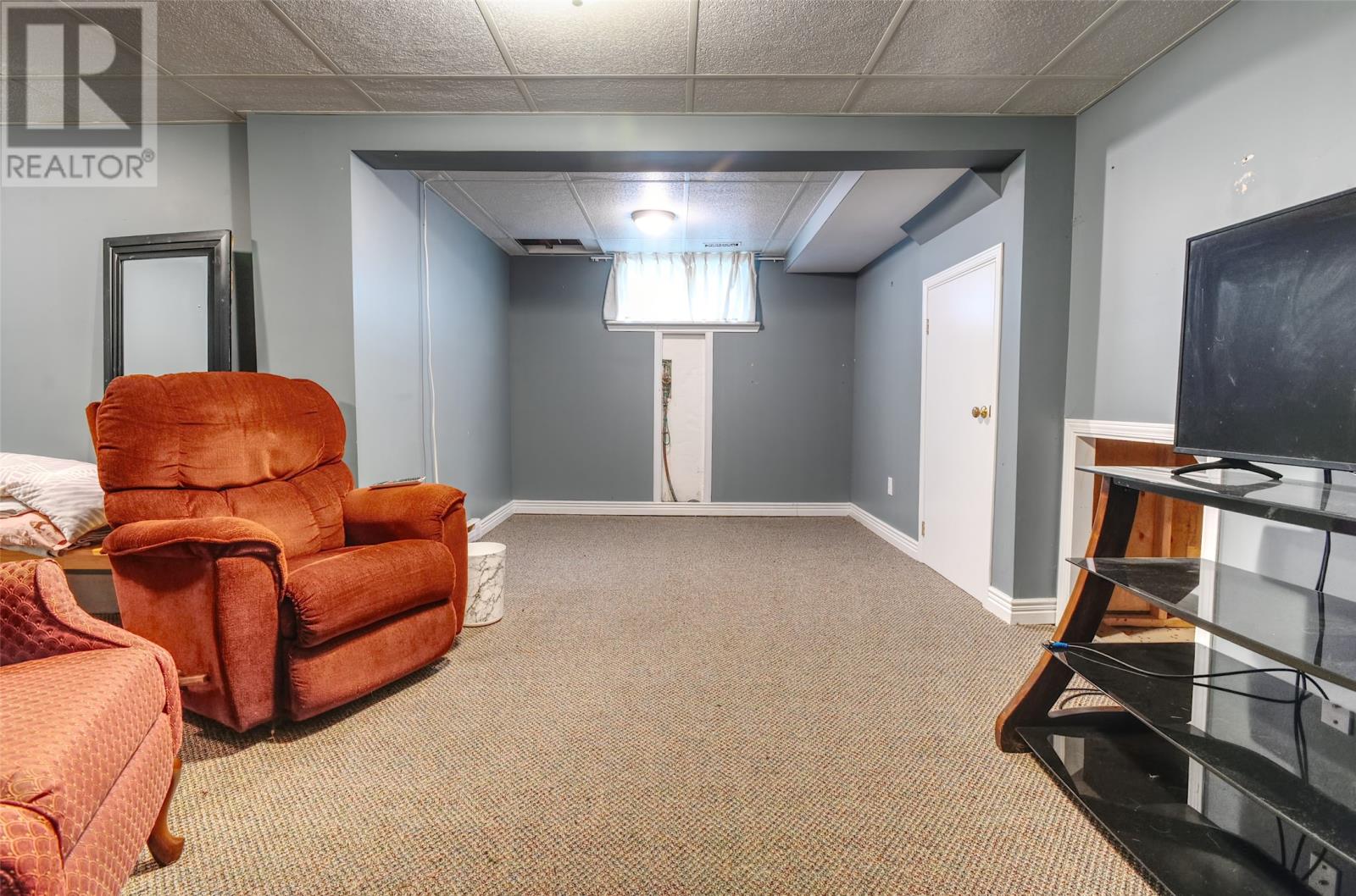 85 Airport Road Property Photo 27