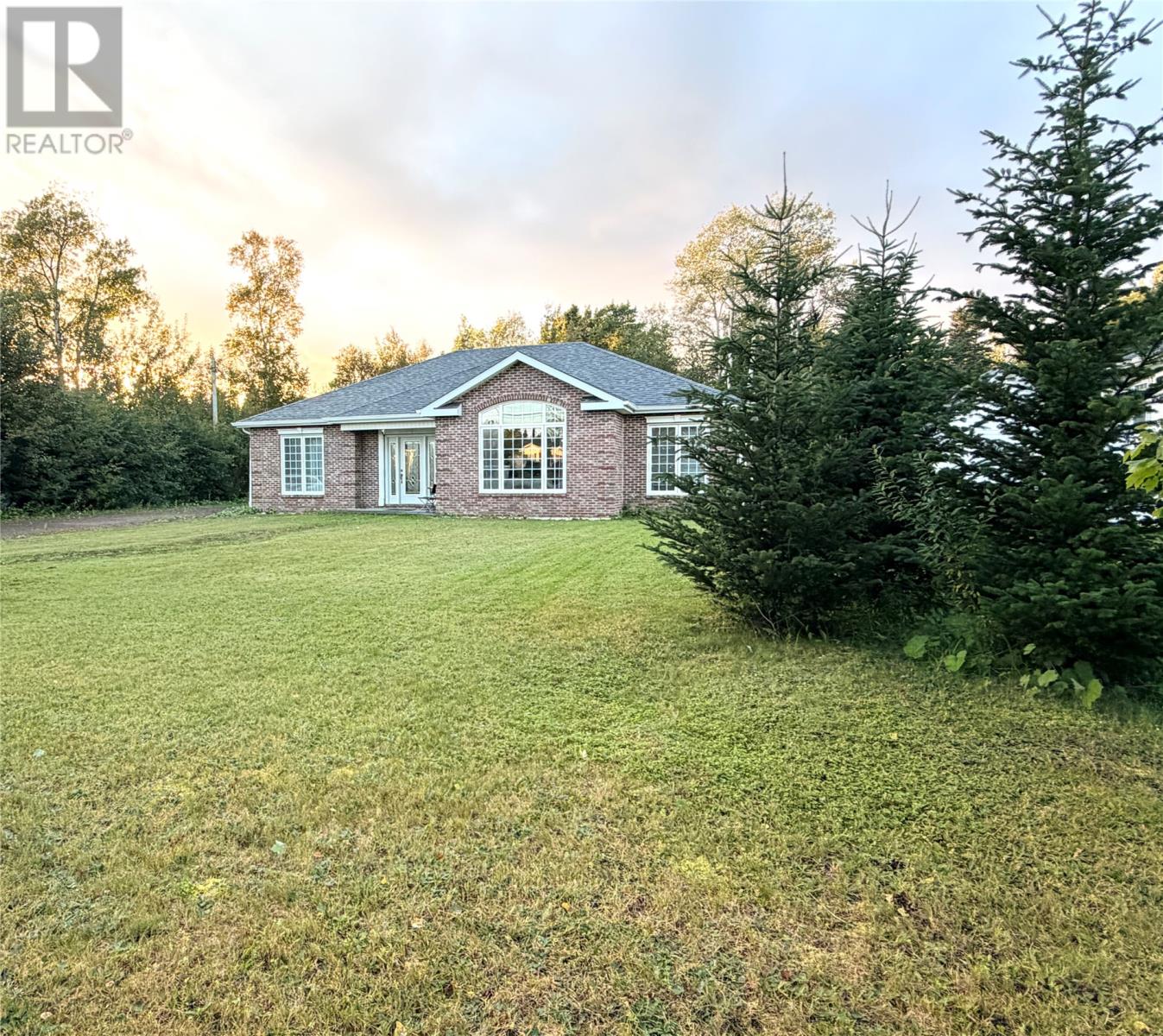 379 Grenfell Heights Property Photo 3