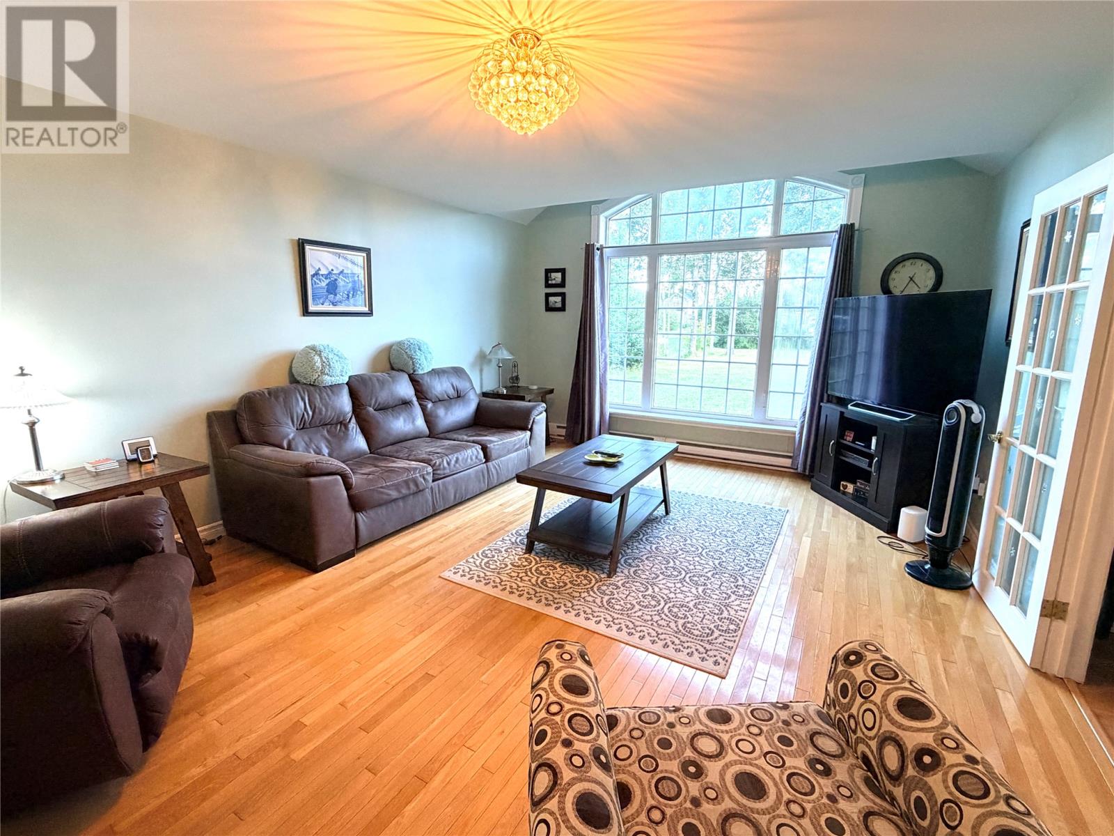 379 Grenfell Heights Property Photo 8