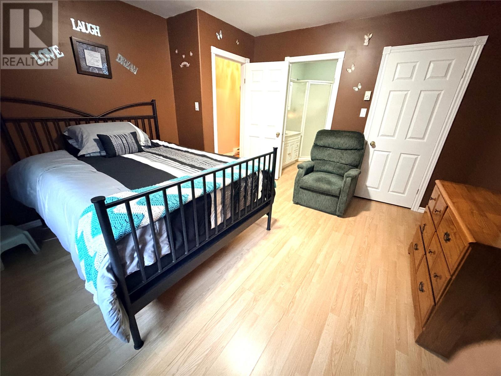 379 Grenfell Heights Property Photo 21