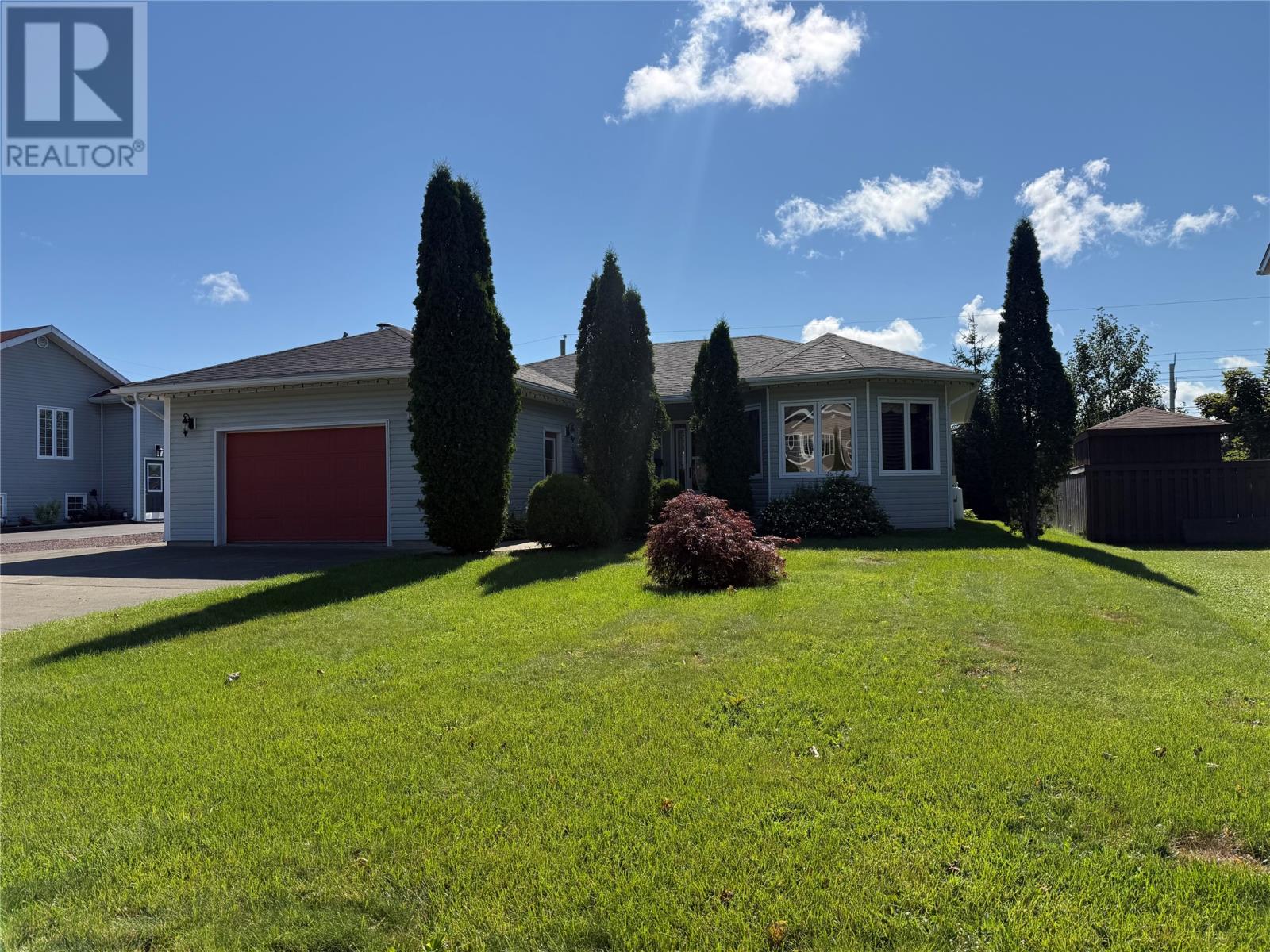8 Harmsworth Drive Property Photo 9