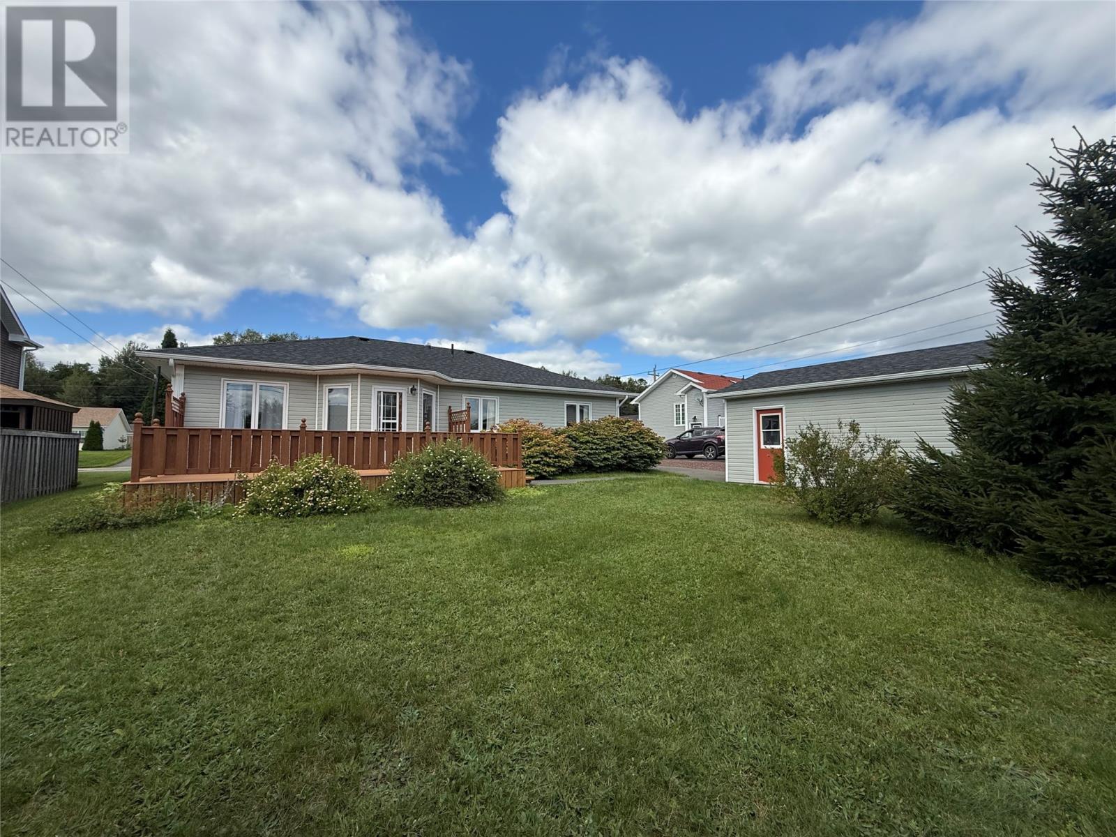 8 Harmsworth Drive Property Photo 10