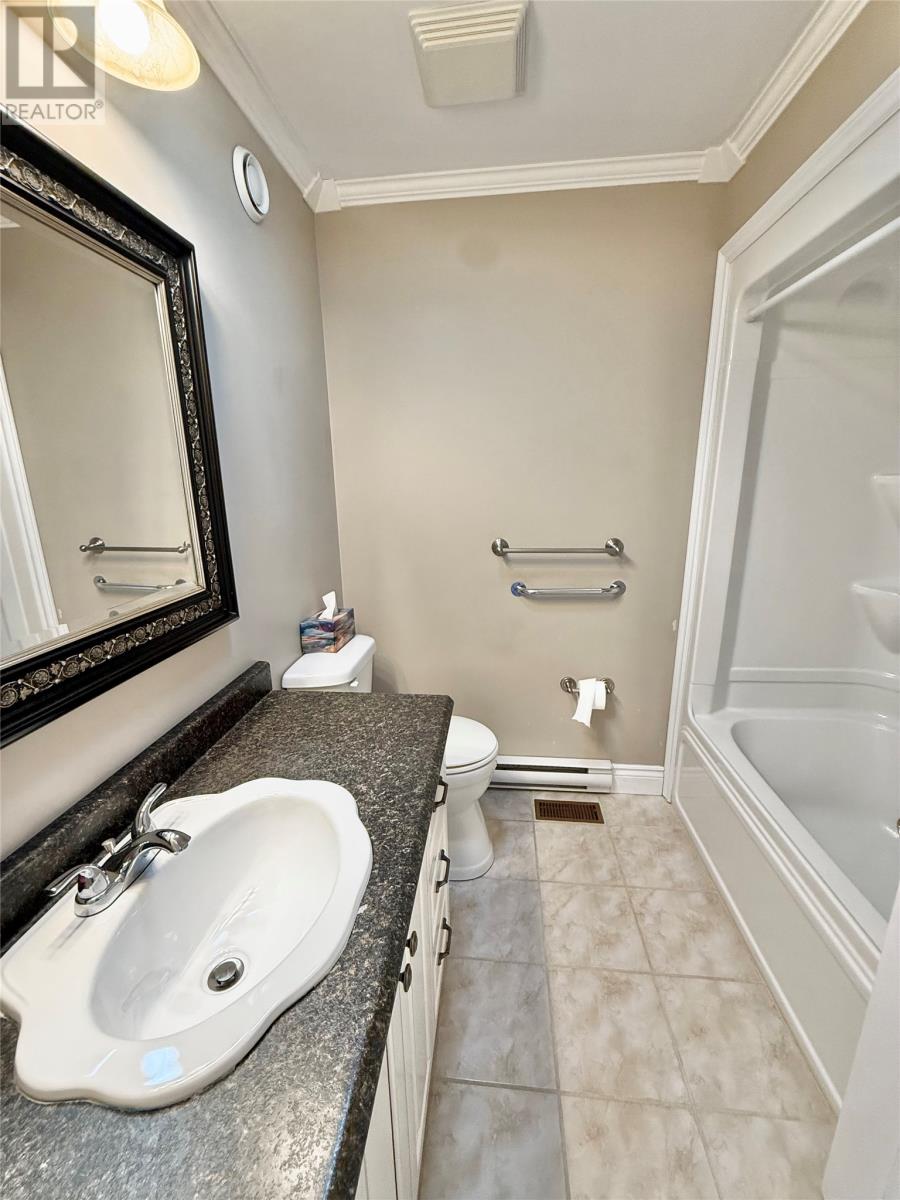 8 Harmsworth Drive Property Photo 30