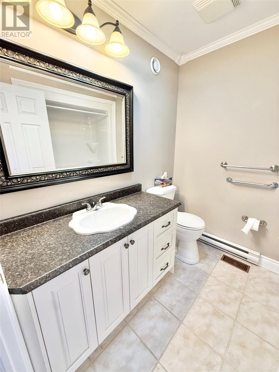 8 Harmsworth Drive Property Photo 31