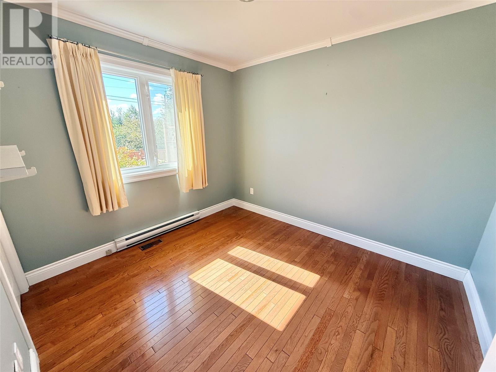 8 Harmsworth Drive Property Photo 32