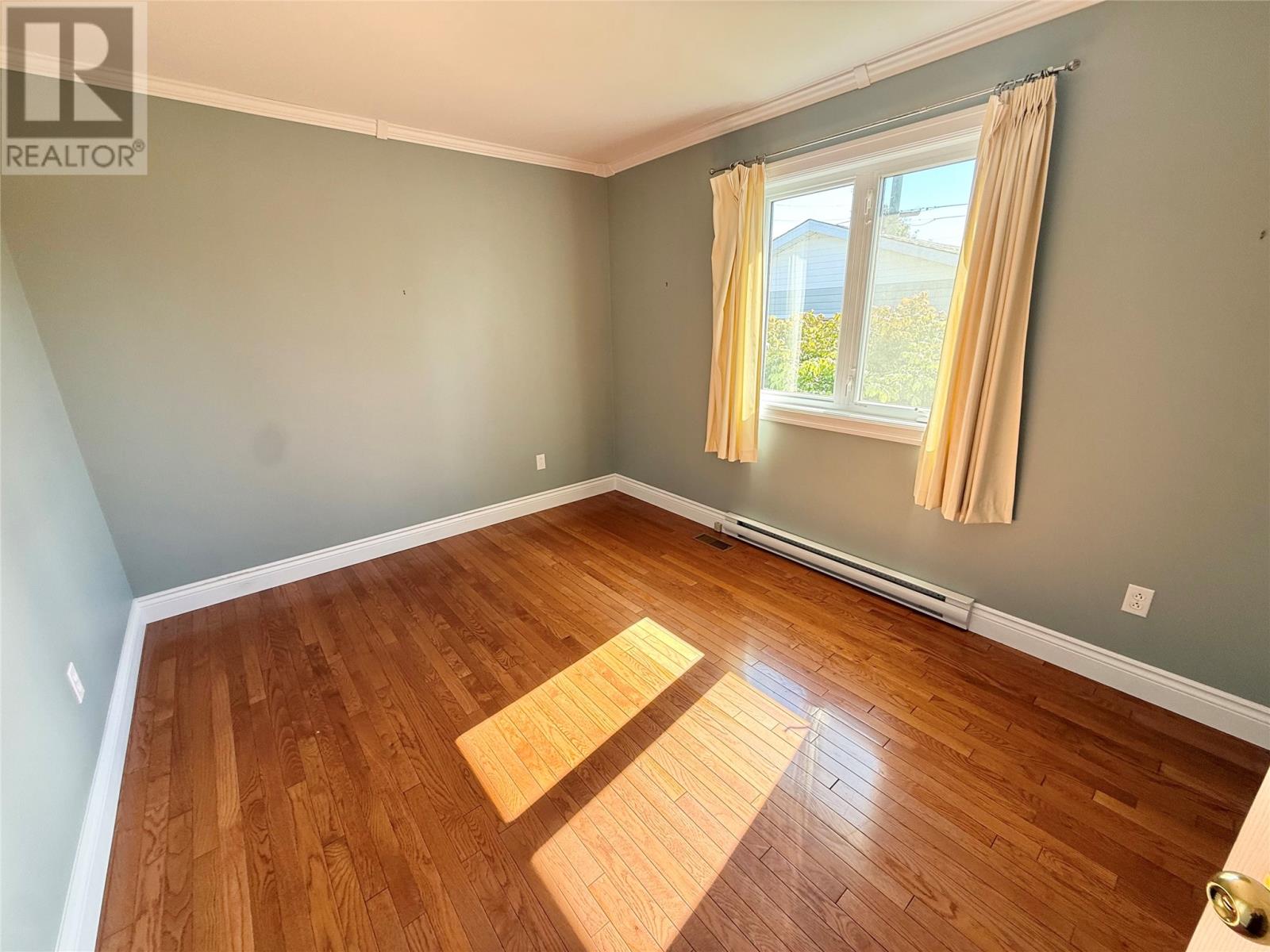 8 Harmsworth Drive Property Photo 33